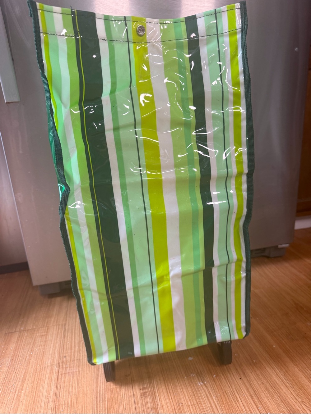 Marshall Fields rare collectible Rolling Tote collapsing folds and snaps - Picture 5 of 8